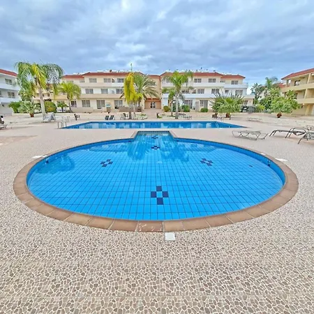 Narcissos Nissi C16 아파트