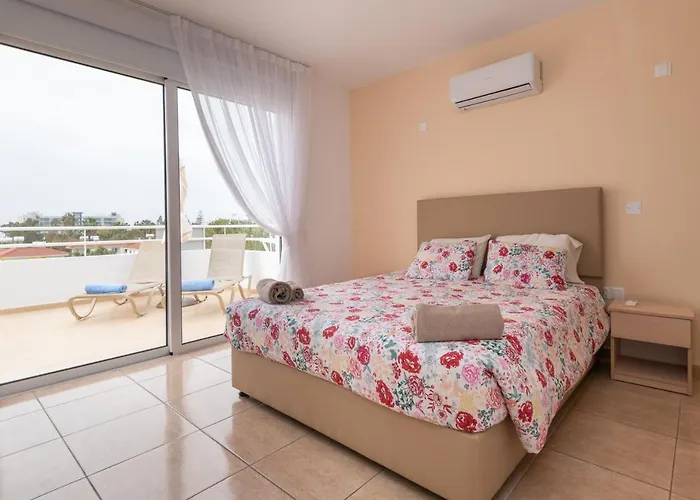 Narcissos Nissi C16 アパート